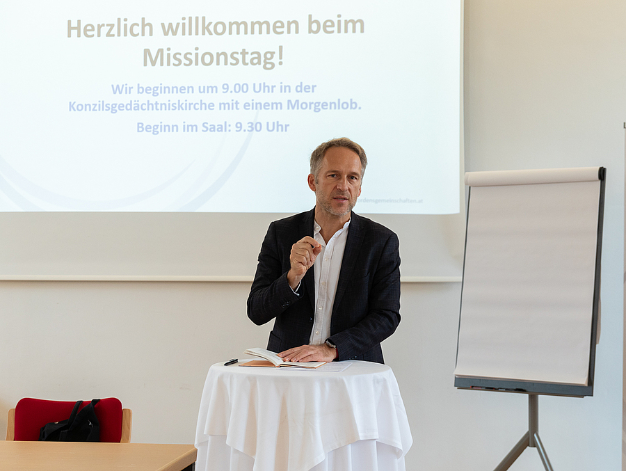 Vedran Džihić sprach am Missionstag 2024 über das Ankommen.